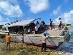 Imigran-Ilegal-Terdampar-di-Pantai-Sonimanu-Pantai-Baru-Rote.jpg