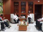Irjen-Pol-Johny-Siahaan-saat-bertemu-dengan-Penjahat-Gubernur-NTT.jpg