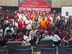 Jakmania-menggelar-acara-Natal-Bersama.jpg