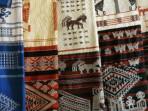 Kain-Tenun-Ikat-Sumba-kekayaan-lain-di-Pulau-Sumba-NTT.jpg