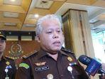 Kepala-Pusat-Penerangan-Hukum-Kapuspenkum-Kejagung-Harli-Siregar-di-Gedung-Kejagung.jpg