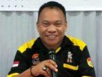 Kepala-SMAN-Raimanuk.jpg