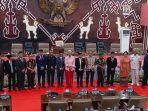 Ketua-DPRD-NTT-Emilia-Nomleni-dan-Penjabat-Gubernur-NTT.jpg