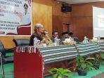 Ketua-DPRD-Provinsi-NTT-Emilia-Nomleni-memberikan-arahan.jpg