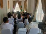 Ketua-PMI-Kabupaten-Belu-dr-Agustinus-Taolin-memimpin-Rakor.jpg
