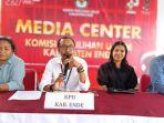 Konferensi-pers-KPU-Ende-terkait-penetapan-pasangan-bakal-calon-bupati-dan-wakil-bupati-Ende.jpg