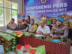 Konferensi-pers-di-Mapolda-NTT-Kamis-9102025.jpg