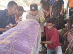 Korban-pembunuhan-di-Sikka-dimakamkan.jpg