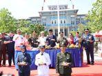 Makan-tumpeng-HUT-TNI.jpg