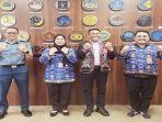 Mantapkan-Sinergi-dengan-Pemerintah-Pusat-Paulus-Henuk-Datangi-BNPP-RI-Bahas-Gerbangdutas.jpg