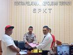 Melkianus-Conterius-Seran-bersama-rekan-rekannya.jpg