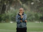 Nova-Arianto-memboyong-anak-asuhannya-ke-Bali-United.jpg