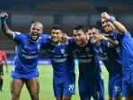 Para-pemain-Persib-Bandung-selebrasi-merayakan-kemenangan.jpg
