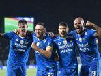 Para-pemain-Persib-merayakan-gol-ke-gawang-Borneo-FC.jpg