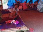 Para-pengungsi-mandiri-di-Samong-Toeng-Desa-Pululera-Kecamatan-Wulanggitang.jpg