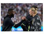 Pemain-Real-Madrid-Antonio-Rudiger-kiri-berjabatan-tangan.jpg