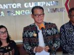 Penjabat-Gubernur-NTT-Umumkan-UMP-2025.jpg
