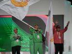 Penjabat-Gubernur-NTT-terima-maskot-PON-2028.jpg