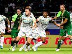Persib-Bandung-Ditaklukan-Persebaya-di-Liga-1-Paul-Munster-Selamat-dari-Ancaman-Pemecatan.jpg