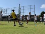 Persib-menggelar-latihan-sepulang-dari-laga-tandang-menghadapi-Bali-United.jpg