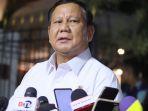 Prabowo-Memberi-Pejelasan-ke-Wartawan-Setelah-Memanggil-Calon-Menteri.jpg