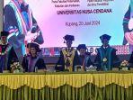 Rektor-Undana-Prof-Maxs-Sanam-mengukuhkan-dua-guru-besar-Undana-pada-Kamis-20-Juni-2024.jpg