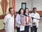 Rita-Wuisan-saat-memberikan-keterangan-kepada-wartawan.jpg