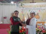 Seremoni-penyerahan-anakan-pohon-dari-Kepala-BPDAS-Benain-Noelmina.jpg