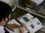 Siswa-kelas-VII-SMP-N-9-Semarang-sedang-mengikuti-proses-belajar-tatap-muka-Kunci-Jawaban.jpg