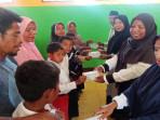 TERIMA-DANA-Sejumlah-siswa-di-Kabupaten-Flores-Timur-NTT-menerima-dana-PIP.jpg