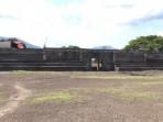 Tampak-depan-proyek-tribun-Stadion-Ile-Mandiri.jpg
