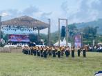 Tarian-Lenggo-khas-Riung-yang-ditampilkan-puluhan-anak-gadis.jpg