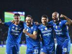 Tiga-dari-empat-pemain-Persib-Bandung-masuk-best-XI.jpg