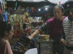 UMKM-DI-Alor-Raup-Keuntungan-dari-turnamen-tinju.jpg