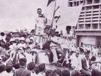 Unjuk-rasa-Tritura-pada-tahun-1966.jpg