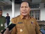 Wabup-Malaka-Henri-Melki-Simu-menanggapi-laporan-dan-temuan-dugaan-data-siluman.jpg