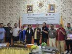 Wakil-Bupati-Kupang-Aurum-Obe-Titu-Eki-dan-Bupati-Kupang.jpg