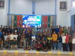 Wakil-Direktur-Bidang-Akademik-foto-bersama-peserta-event-Personi-1-2025-Politani-Kupang.jpg