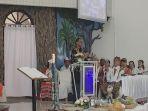 Wakil-Gubernur-NTT-Johni-Asadoma-saat-menghadiri-perayaan-HUT-ke-70-GMIT-Rehobot-Bakunase.jpg
