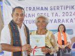 Warga-Desa-Bangka-Lao-Kecamatan-Ruteng.jpg