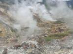 Wisata NTT,  Melihat Keajaiban Alam Kawah Ulumbu di Manggarai NTT,  Mata Air Panas dari Celah Batu