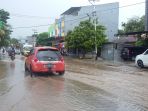 air-tergenang-di-depan-jalan-wj-lalamentik_20170123_095841.jpg