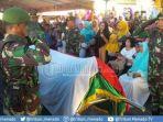anggota-tni-kopda-lucky-prasetyo-saat-disemayamkam-di-rumah-duka.jpg