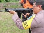 anthon-tegaskan-anggota-polisi-harus-mampu-menembak_20171230_205919.jpg