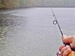 bahaya-memancing-saat-hujan_20170930_194957.jpg