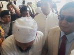 bakal-calon-presiden-prabowo-subianto-mendatangi-pertemuan-ijtima-ulama_20180916_150533.jpg
