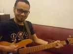 bassist-kerispatih-dika-semasa-hidupnya_20180410_133036.jpg