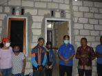 bedah-rumah-wali-kota-kupang-jefri-riwu-kore-mengantar-w.jpg