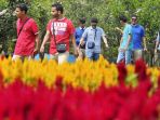 berwisata-di-taman-bunga-nusantara_20170310_080352.jpg