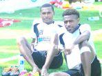 boaz-solossa-dan-yustinus-pae-pemain-persipura-yang-dipulan.jpg
